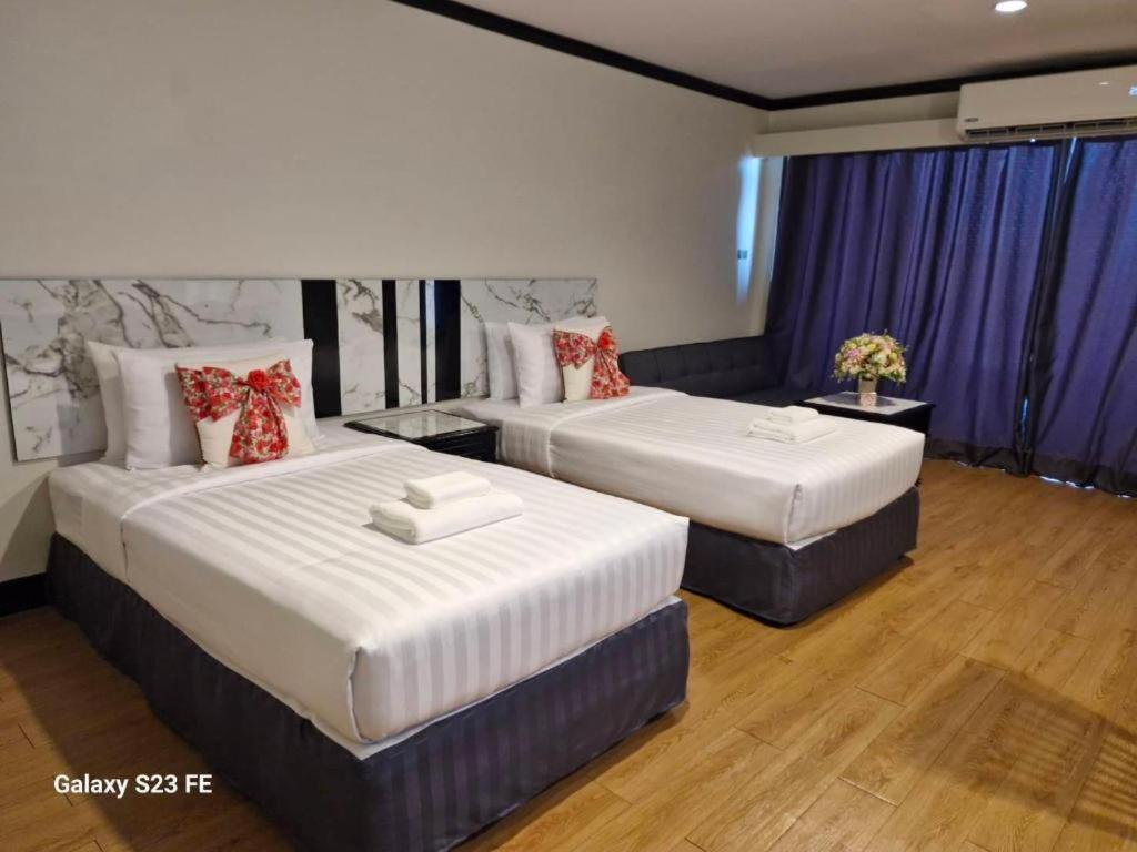 Town In Town Gardent Resort Банкок Екстериор снимка